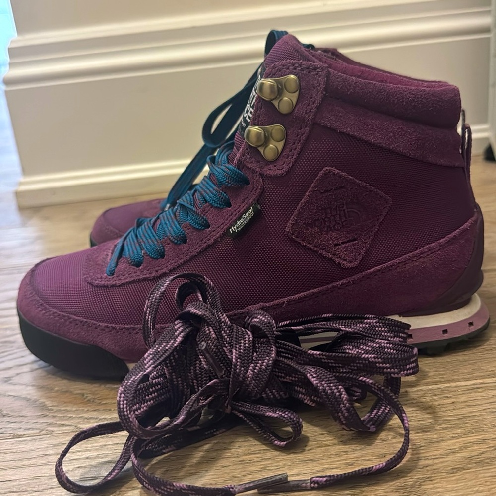 North Face, WaterProof boots, Purple,US6, EU37.